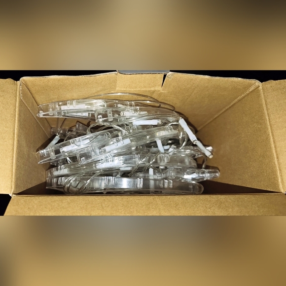 LED Moon and Star Curtain String Lights In Box - Picture 3 of 10